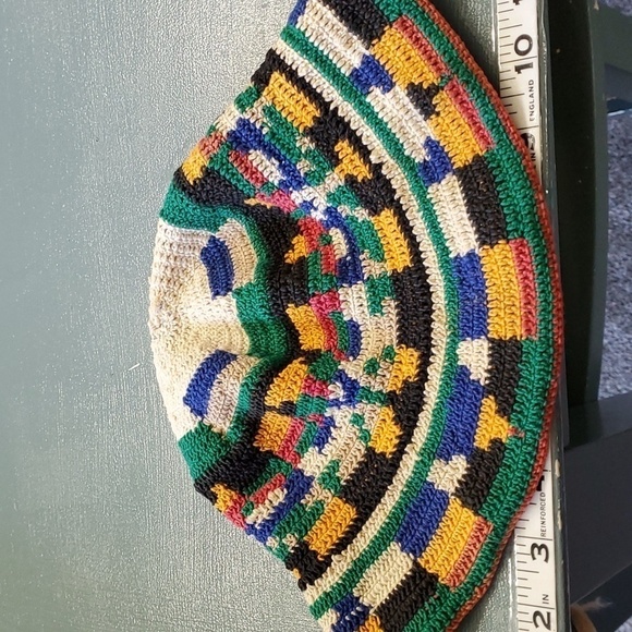2 crochet hats, very colerfull, ‎ hand made. I would say small to medium. - Picture 11 of 11